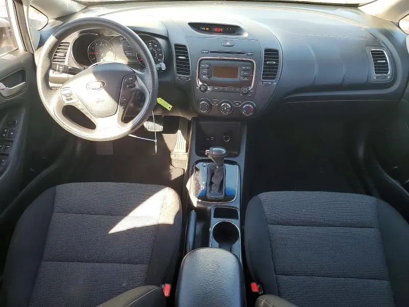 2017 KIA FORTE LX  