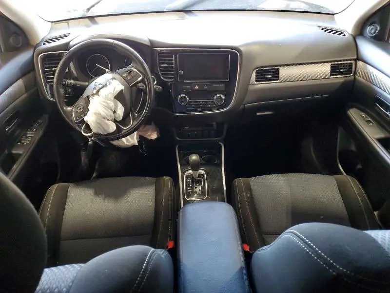 2018 MITSUBISHI OUTLANDER SE  