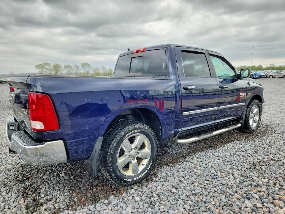 2018 RAM 1500 SLT  