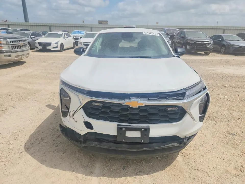 2025 CHEVROLET TRAX LS  