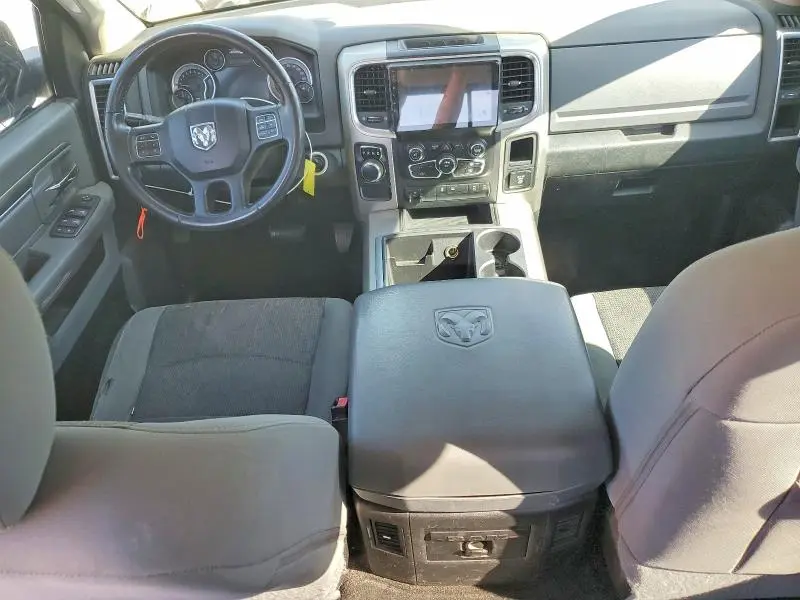 2015 RAM 1500 SLT  