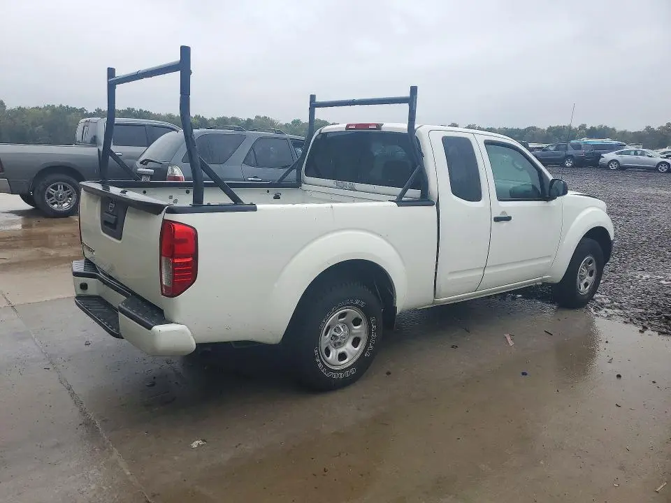 2017 NISSAN FRONTIER S  