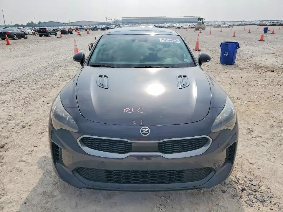 2019 KIA STINGER PREMIUM  
