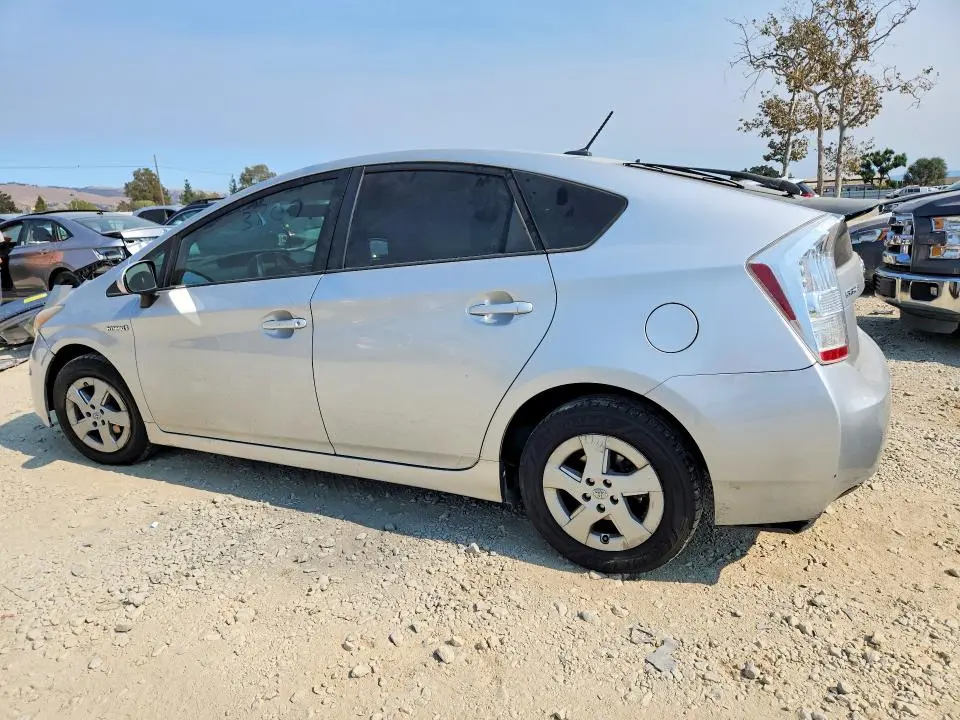 2010 TOYOTA PRIUS II  