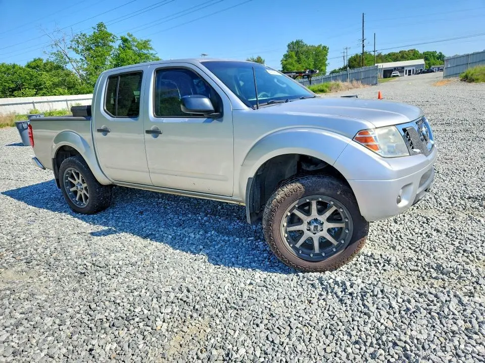 2012 NISSAN FRONTIER S  
