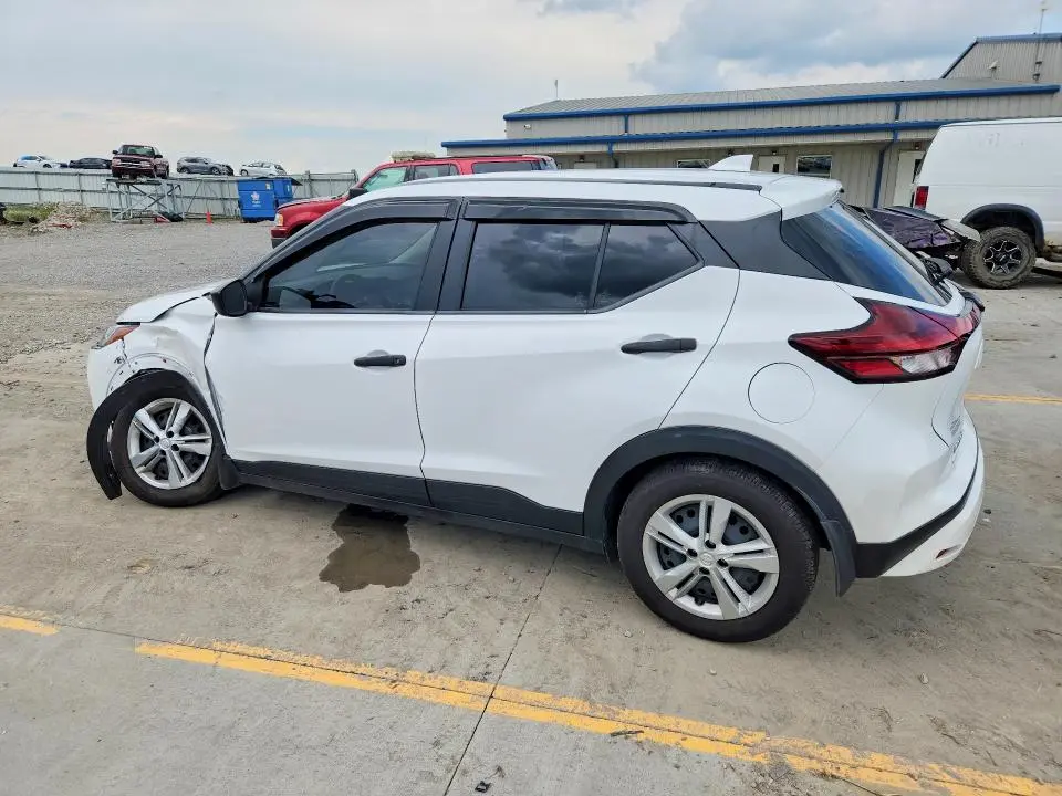 2024 NISSAN KICKS   