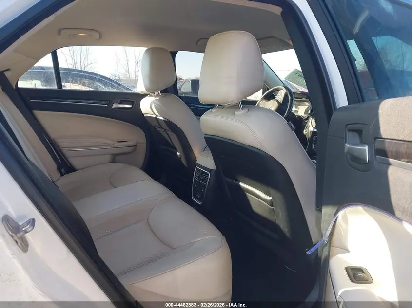 2018 CHRYSLER 300 LIMITED AWD