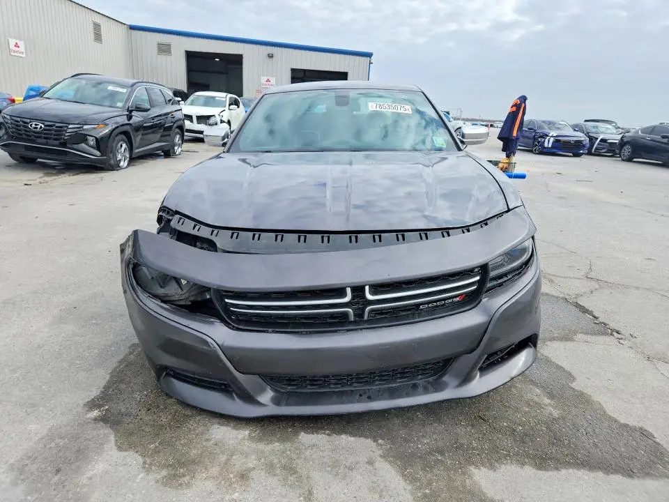 2015 DODGE CHARGER SE  