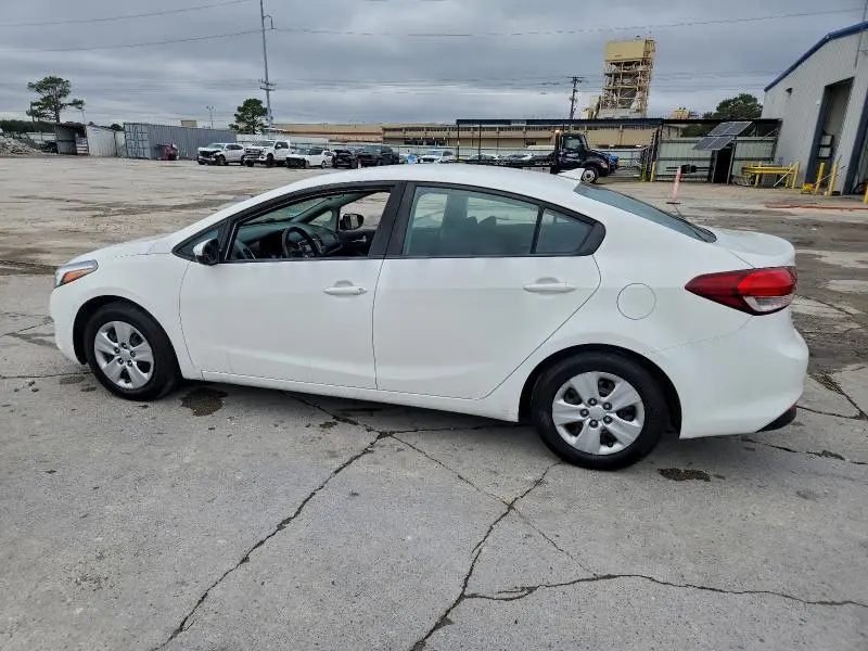 2017 KIA FORTE LX  