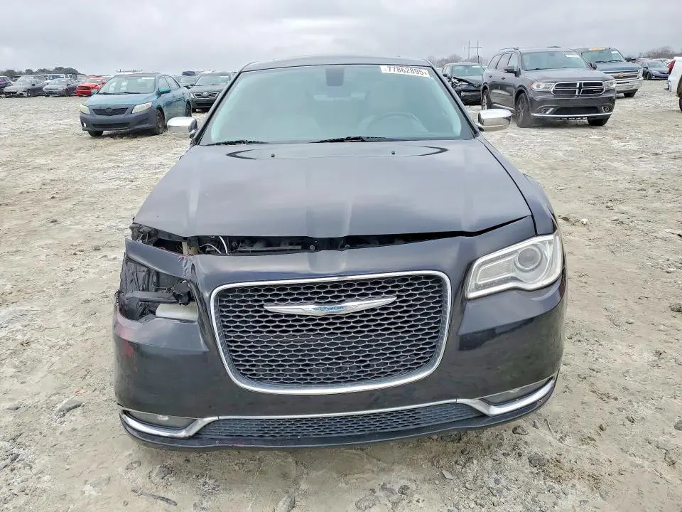 2016 CHRYSLER 300C   