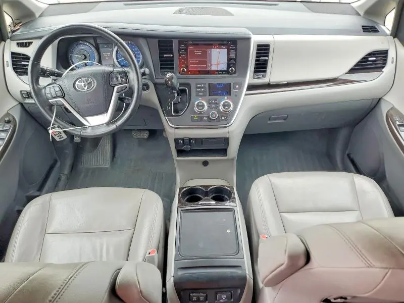 2019 TOYOTA SIENNA XLE 8-PASSENGER  