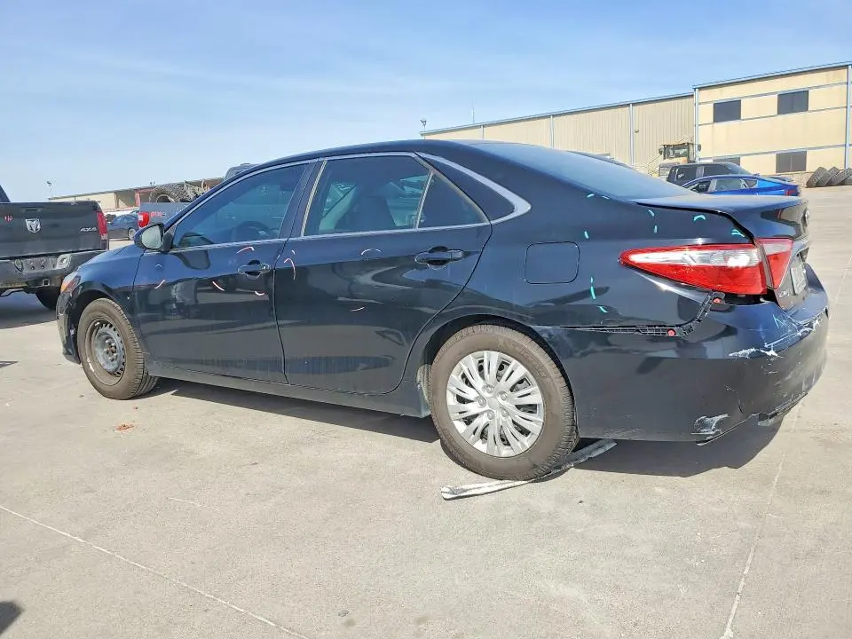2016 TOYOTA CAMRY LE  