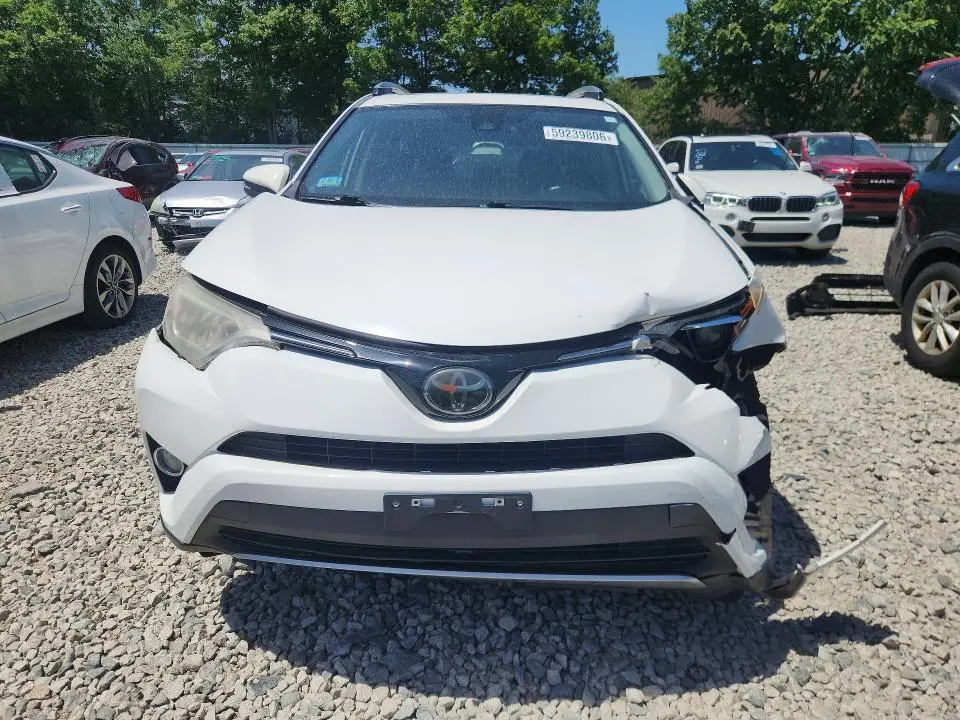 2018 TOYOTA RAV4 XLE  