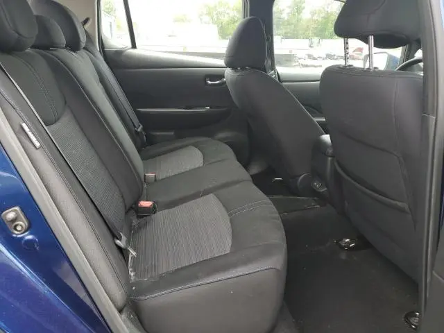 2020 NISSAN LEAF SV  