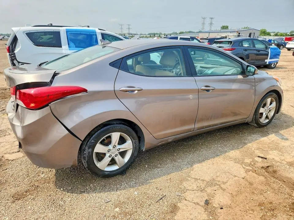 2012 HYUNDAI ELANTRA GLS  