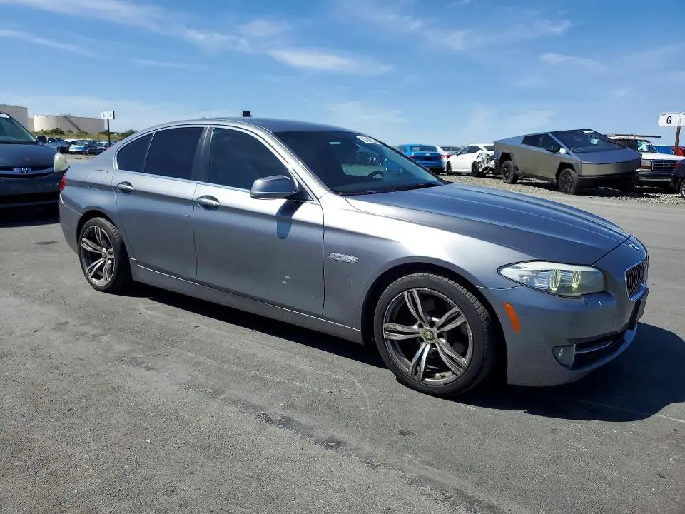 2012 BMW 528 I  