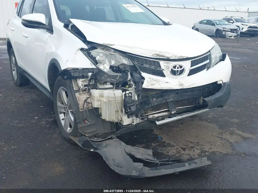 2015 TOYOTA RAV4 XLE