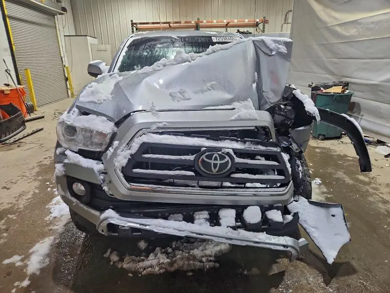 2022 TOYOTA TACOMA SR5 V6  