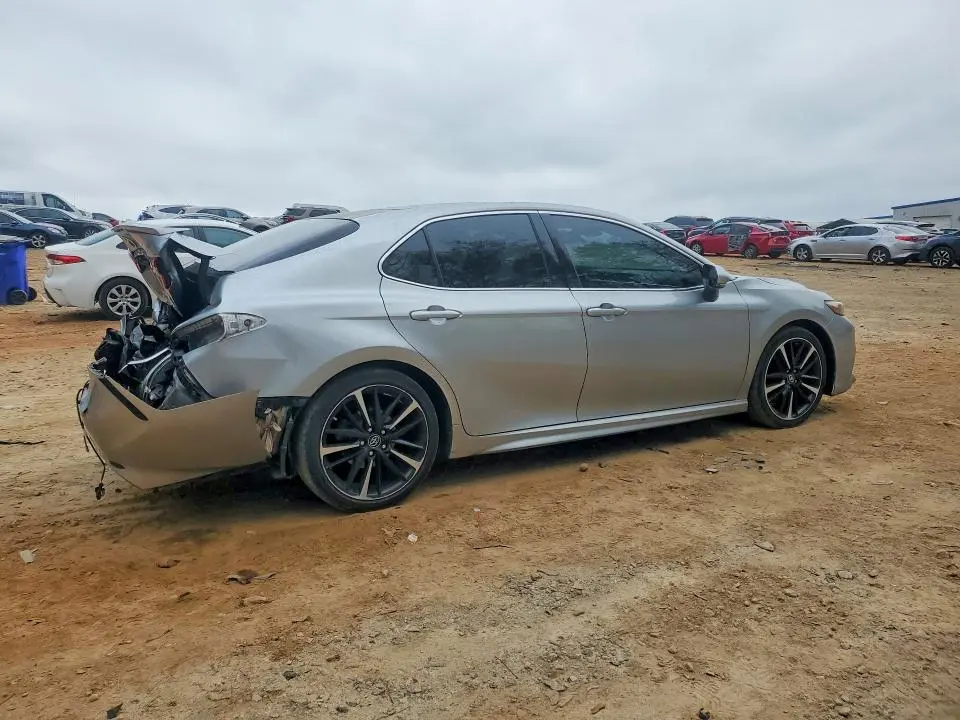 2018 TOYOTA CAMRY XSE  