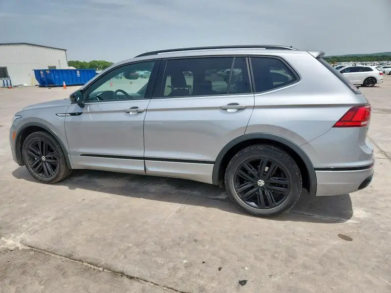 2022 VOLKSWAGEN TIGUAN SE R-LINE BLACK  