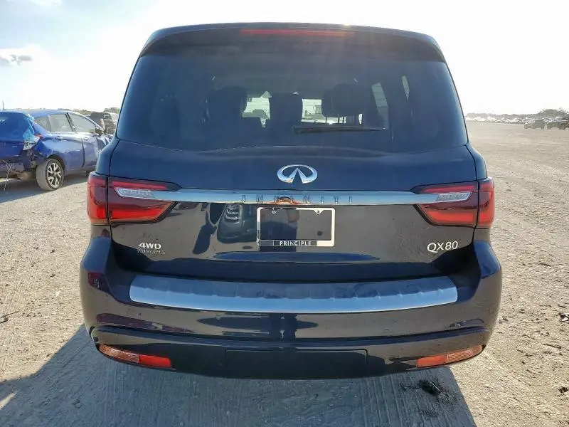 2024 INFINITI QX80 LUXE  