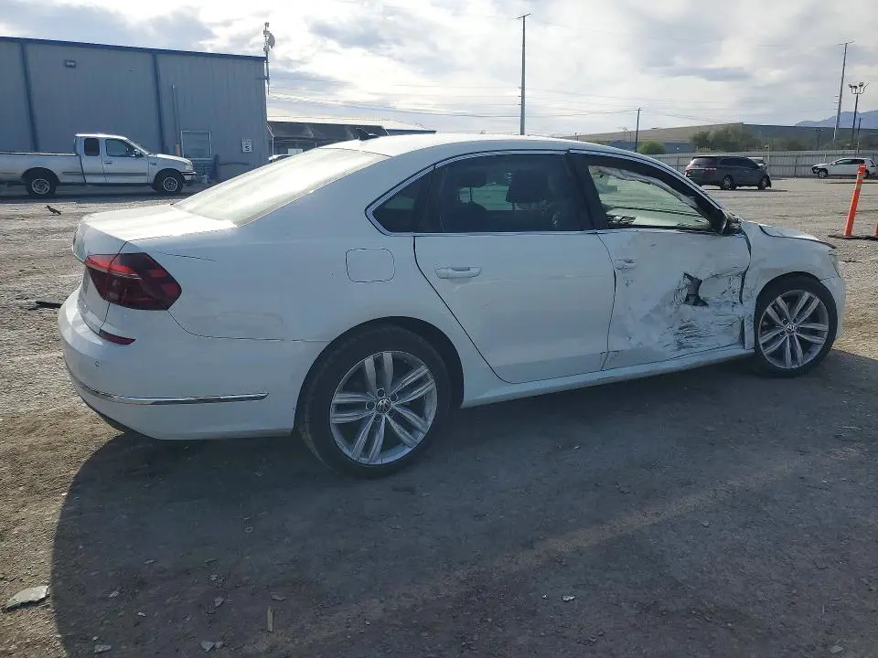 2018 VOLKSWAGEN PASSAT SE  