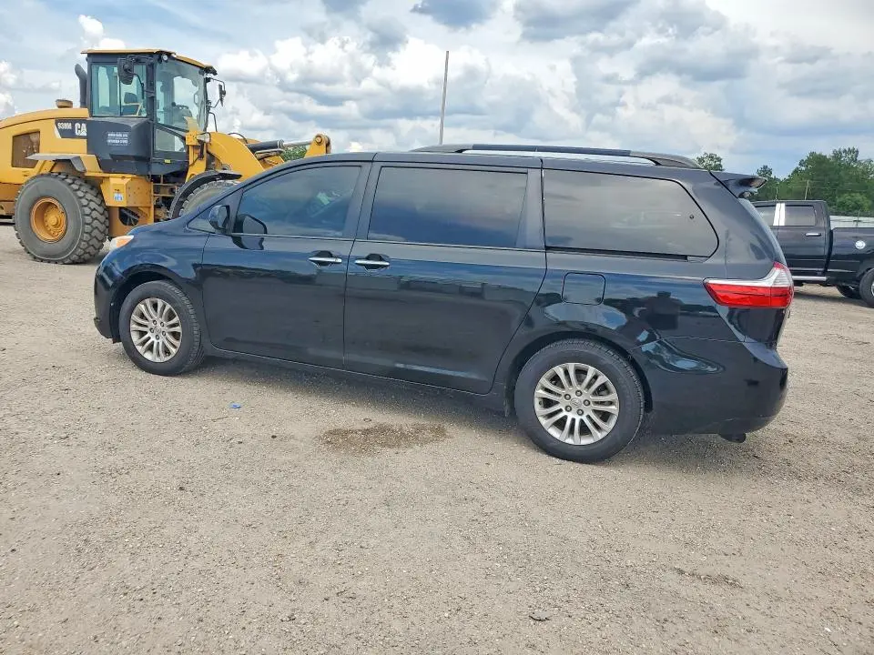2015 TOYOTA SIENNA XLE 8-PASSENGER  