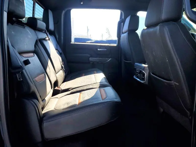 2023 GMC SIERRA K2500 AT4  