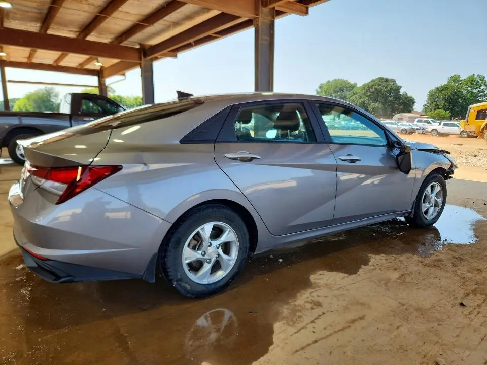 2022 HYUNDAI ELANTRA SE  