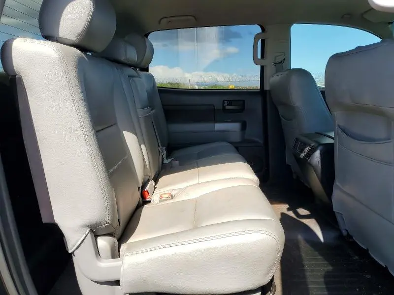 2013 TOYOTA TUNDRA CREWMAX SR5  