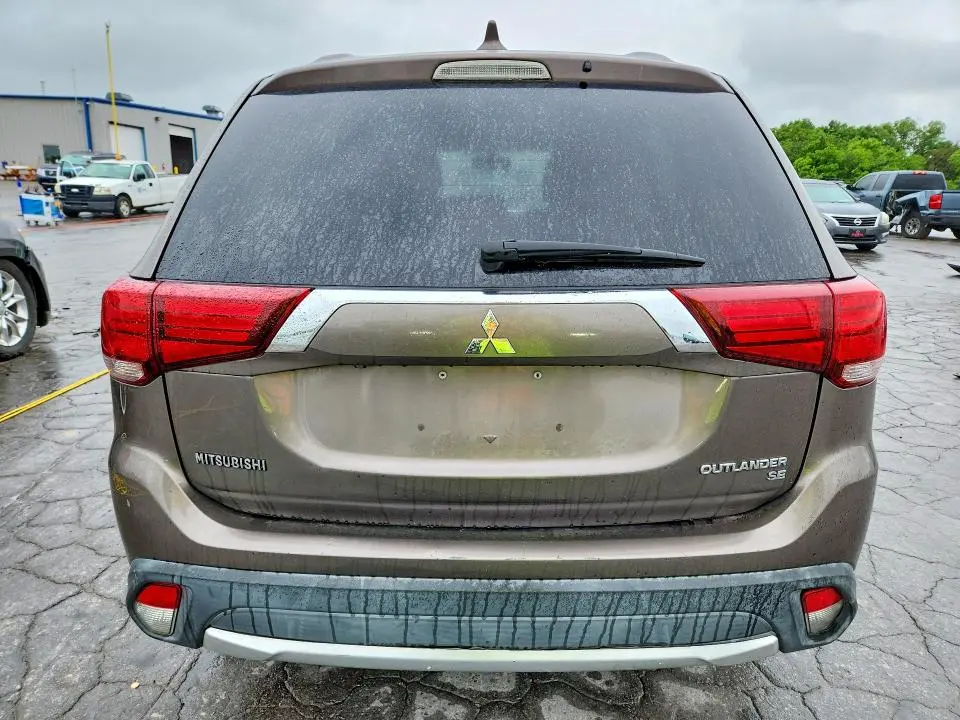 2018 MITSUBISHI OUTLANDER SE  