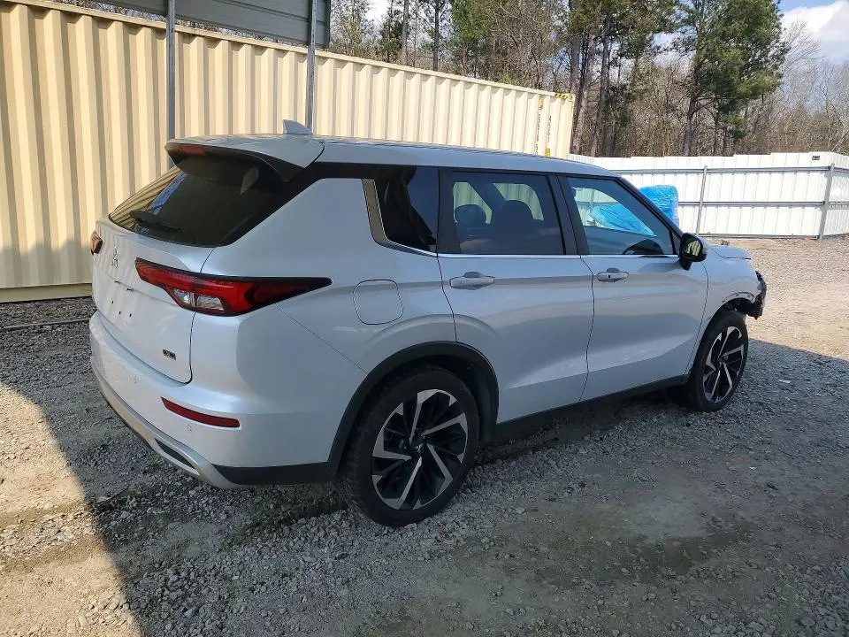 2023 MITSUBISHI OUTLANDER SE  