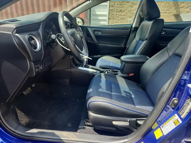 2017 TOYOTA COROLLA SE  