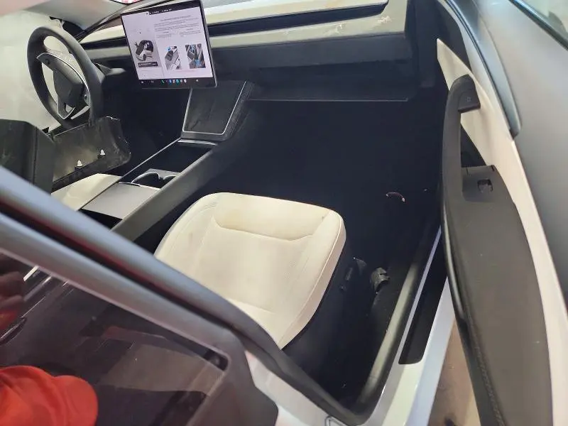 2026 TESLA MODEL Y   