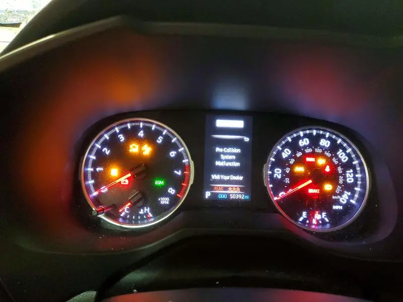 2019 TOYOTA RAV4 XLE  