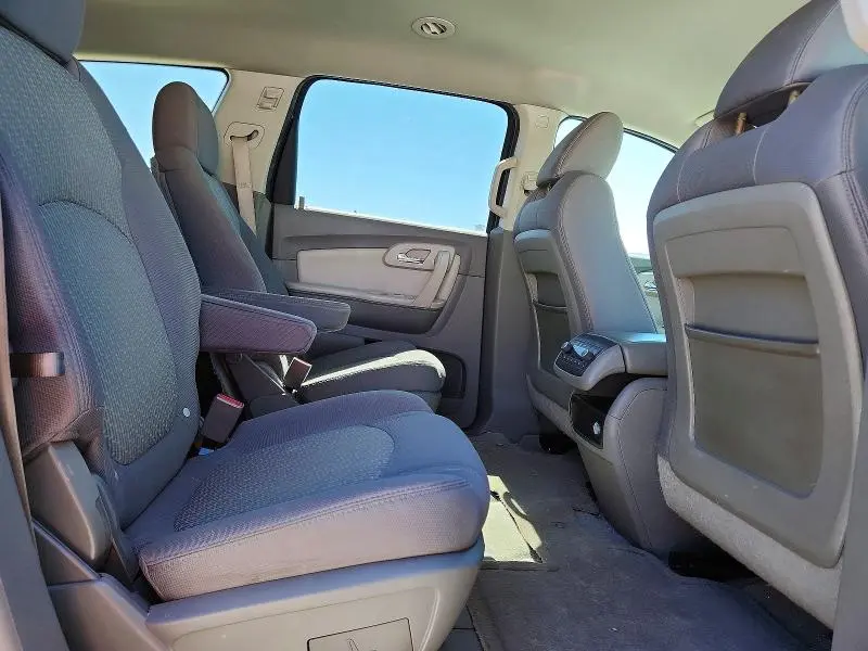2012 CHEVROLET TRAVERSE LT  