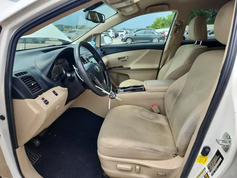 2013 TOYOTA VENZA LE  