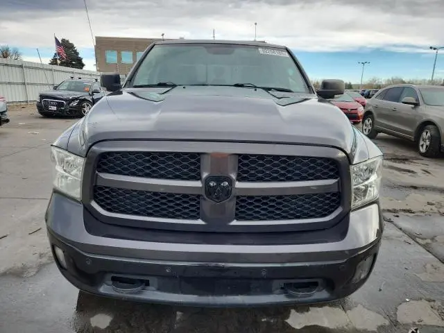 2016 RAM 1500 SLT  