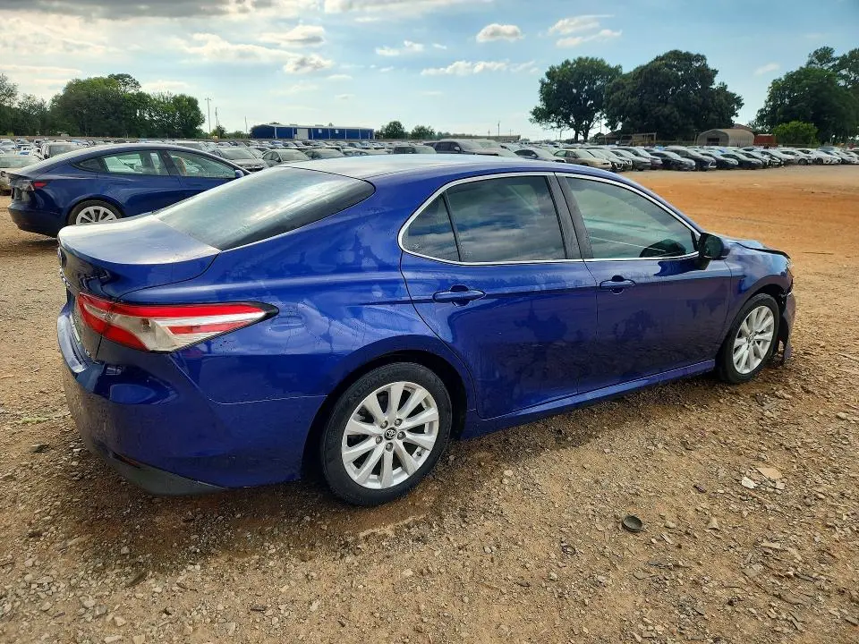 2018 TOYOTA CAMRY LE  