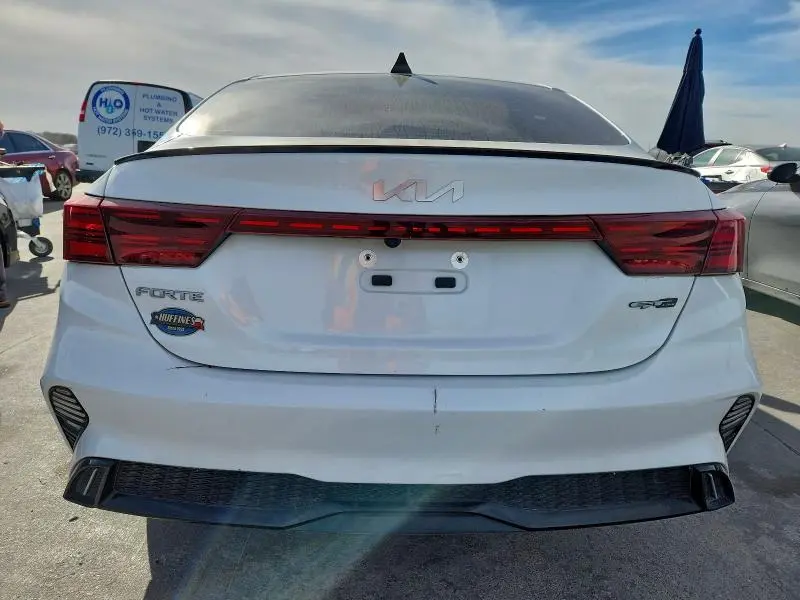 2023 KIA FORTE GT LINE  