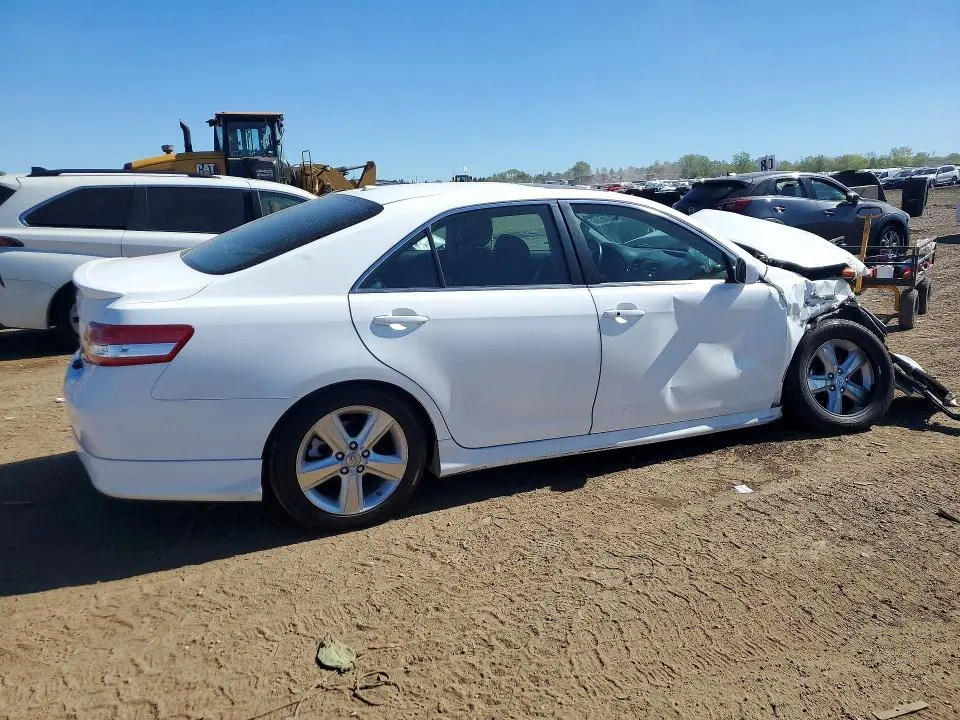 2010 TOYOTA CAMRY SE  