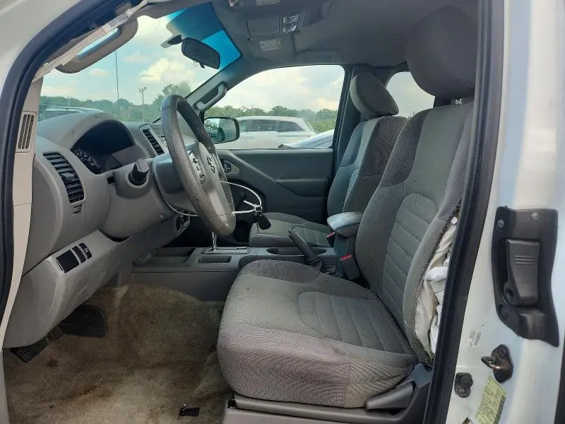 2015 NISSAN FRONTIER S  