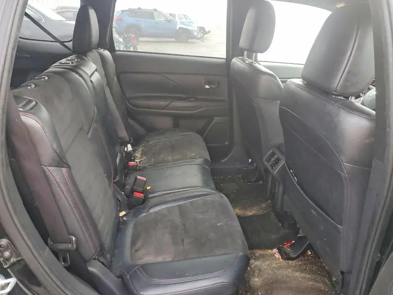 2020 MITSUBISHI OUTLANDER SE  