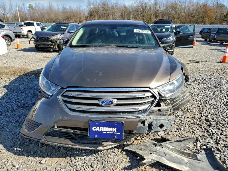 2015 FORD TAURUS SE  