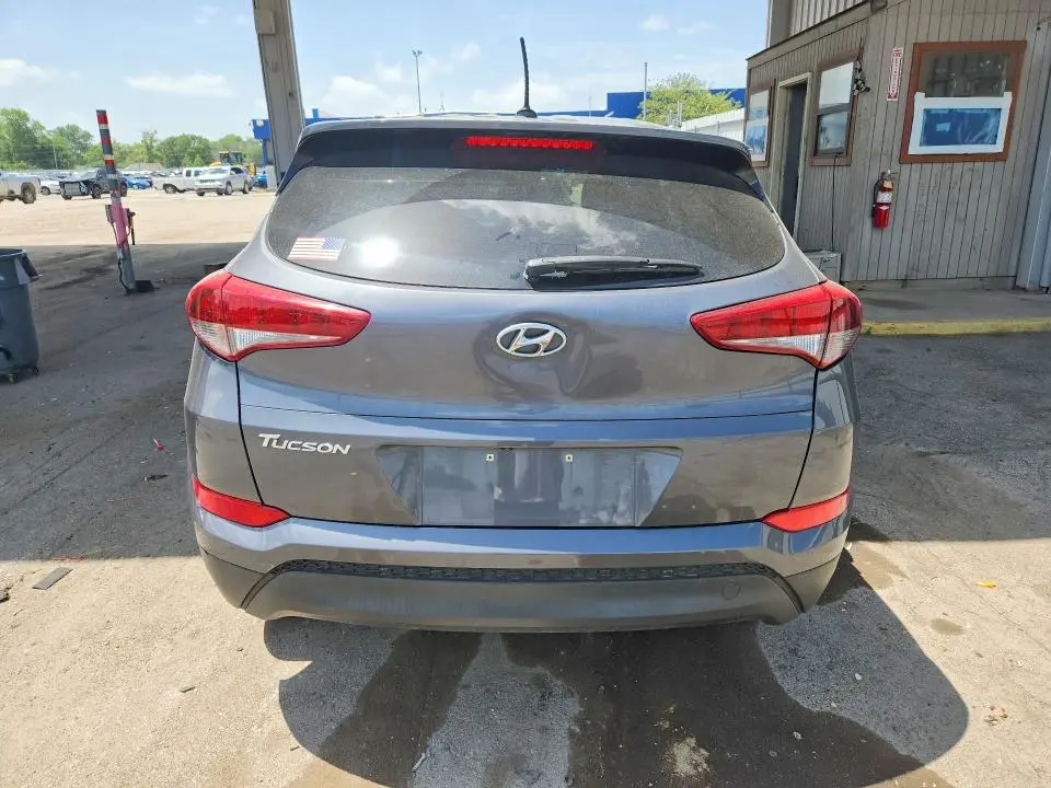 2017 HYUNDAI TUCSON SE  