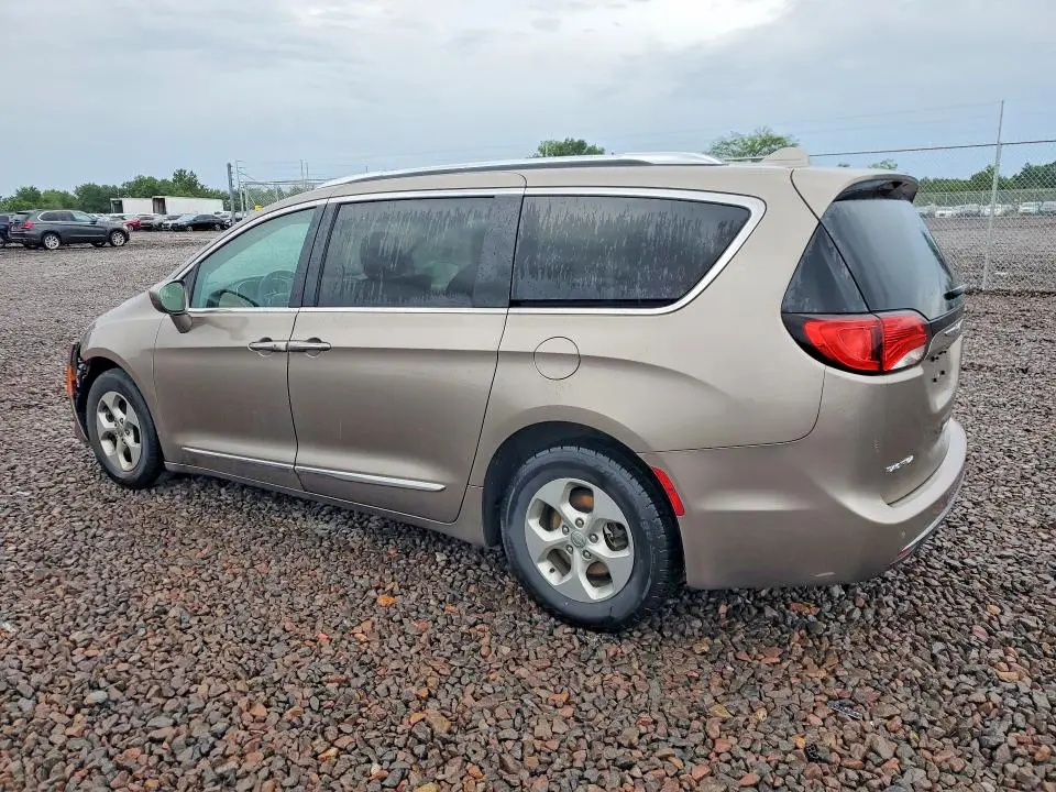 2017 CHRYSLER PACIFICA TOURING L PLUS  
