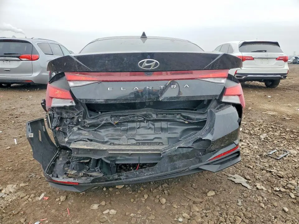 2023 HYUNDAI ELANTRA SEL  