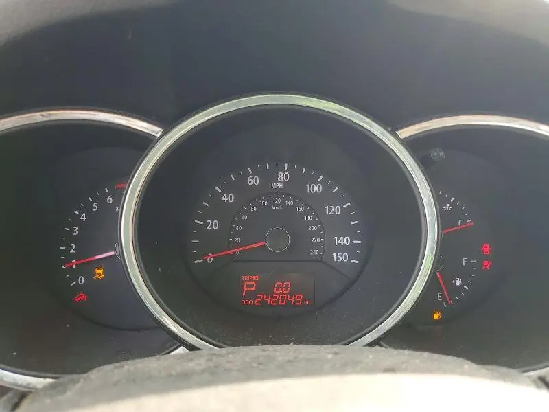2013 KIA SORENTO LX  
