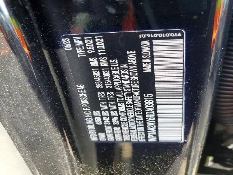 2024 PORSCHE CAYENNE   