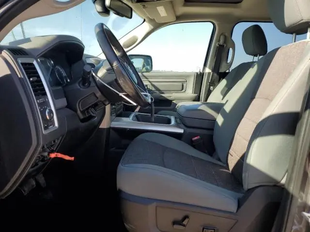2016 RAM 1500 SLT  